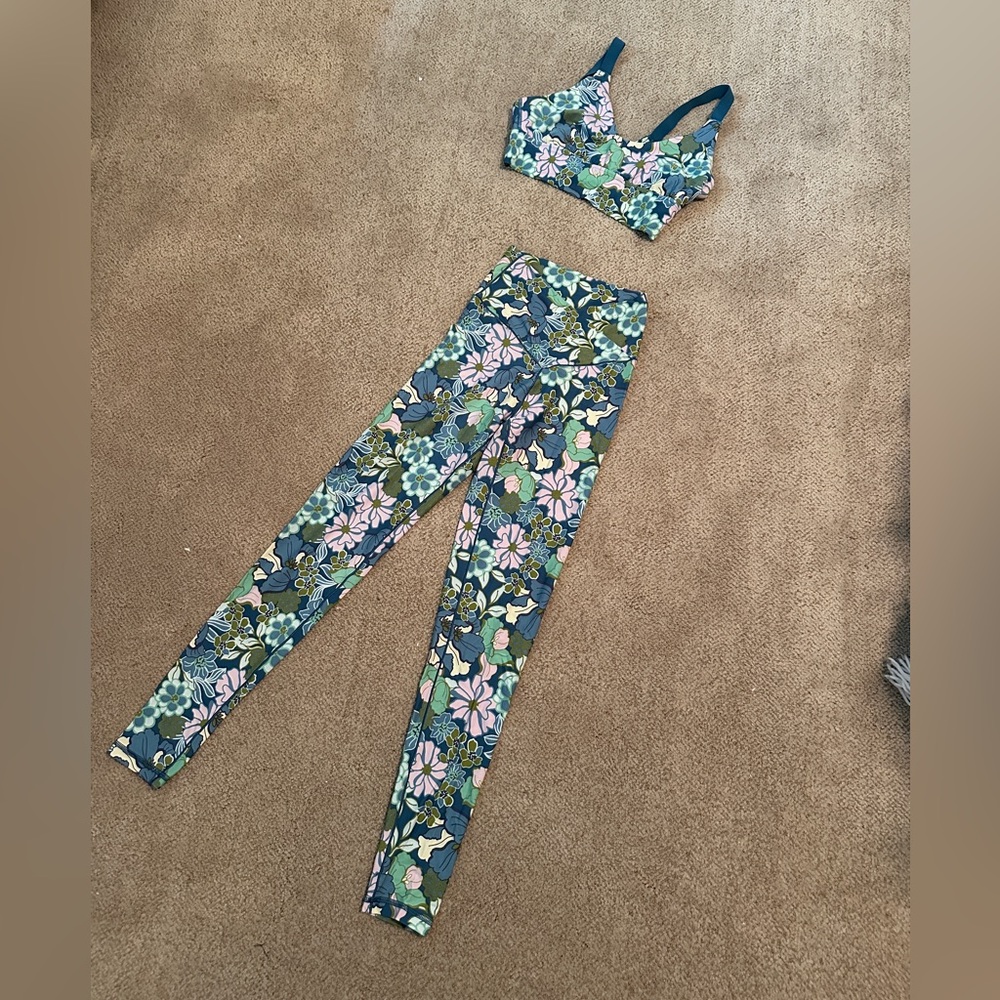 Aerie Floral Crossover Leggings and Sports Bra Set
